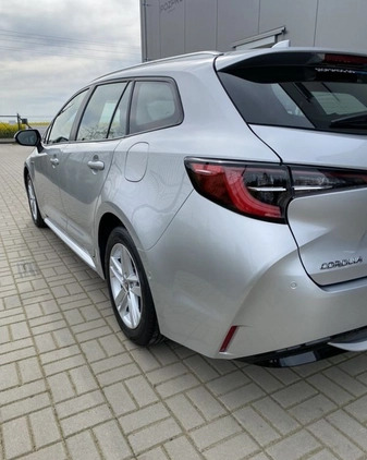 Toyota Corolla cena 100000 przebieg: 117000, rok produkcji 2021 z Poznań małe 436